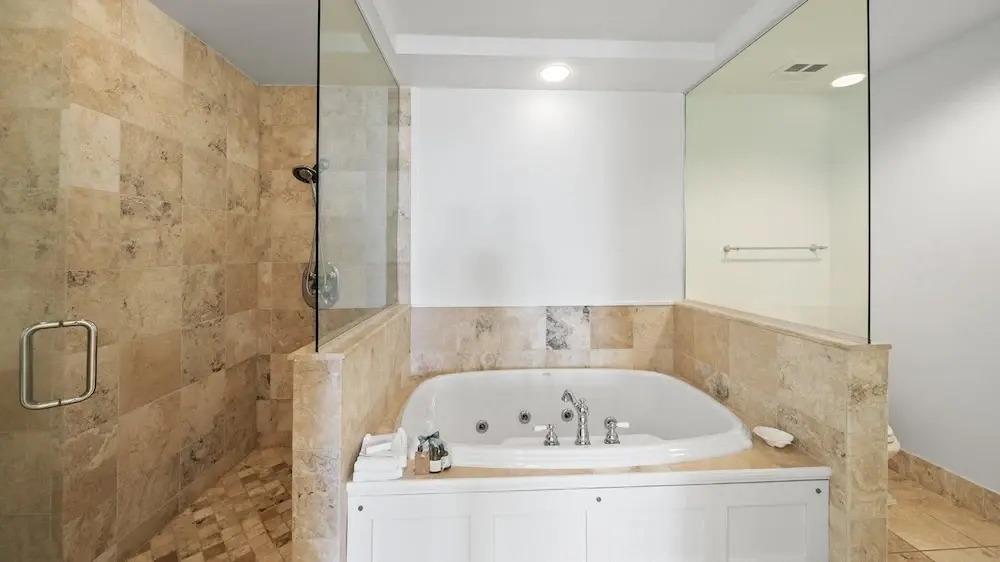 Vitamin Sea 3 Bedroom Condo by RedAwning