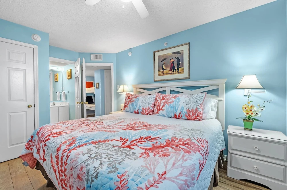Royal Palms 603