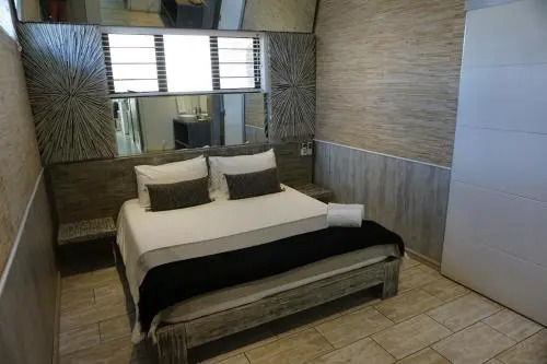 10 Coral Cove Beach Lodge