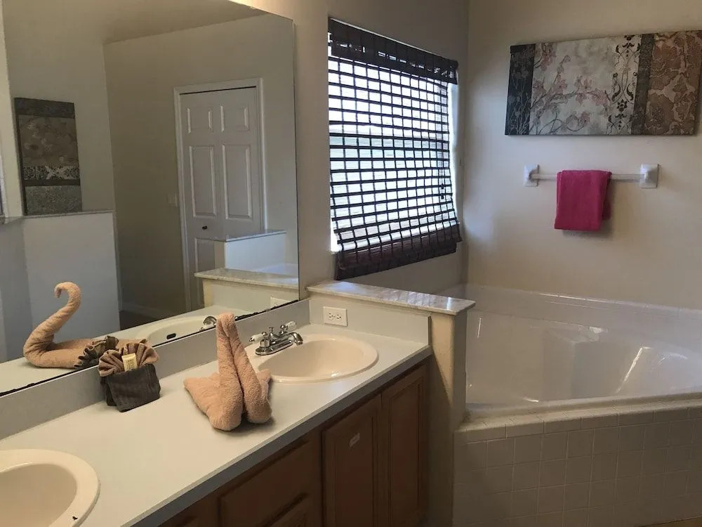 Kissimmee Vacation Homes by Shine FM