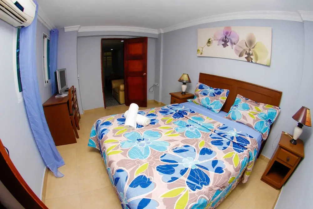 Apartamentos Hostal Cayuco Boramar