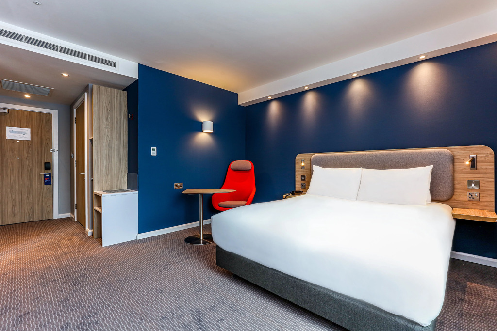 Holiday Inn Express & Suites - Basel - Allschwil by IHG