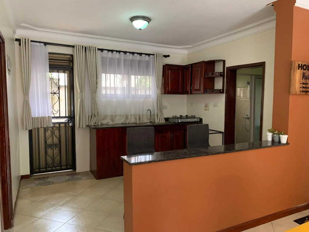 Cozy 2-bedroom Apartment within city limits.