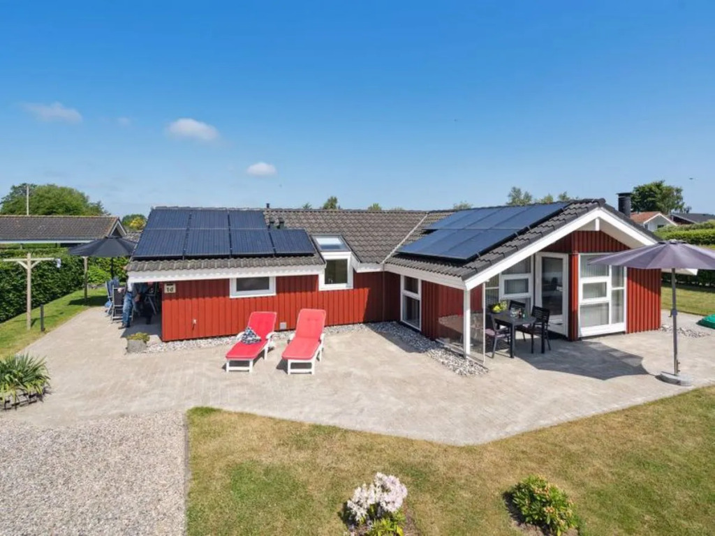 Holiday Home Inge - 300m from the sea by Interhome