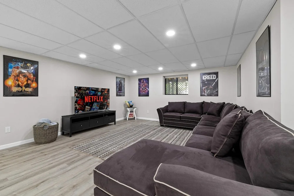 Near Ski Resorts With Hot Tub Game and Movie Room