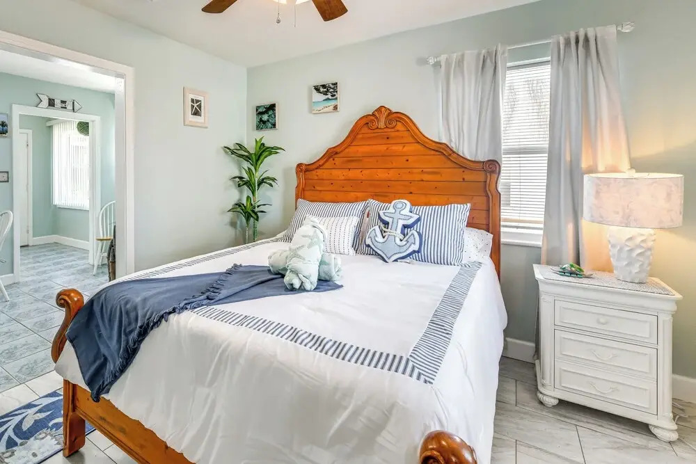 1 Mi to Upham Beach Park: Cozy St Pete Beach Apt!