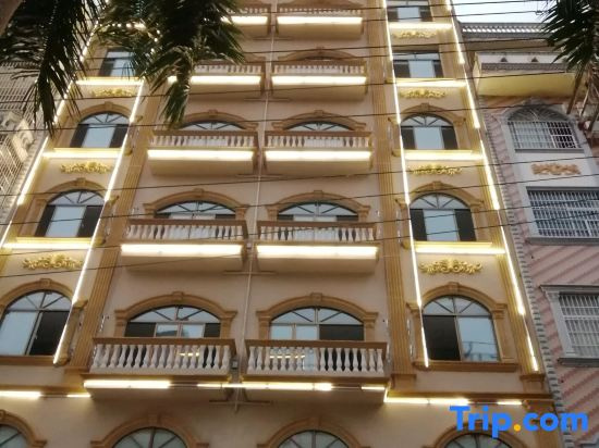 Yihua Youpin Hotel (Dongxing Port Store)