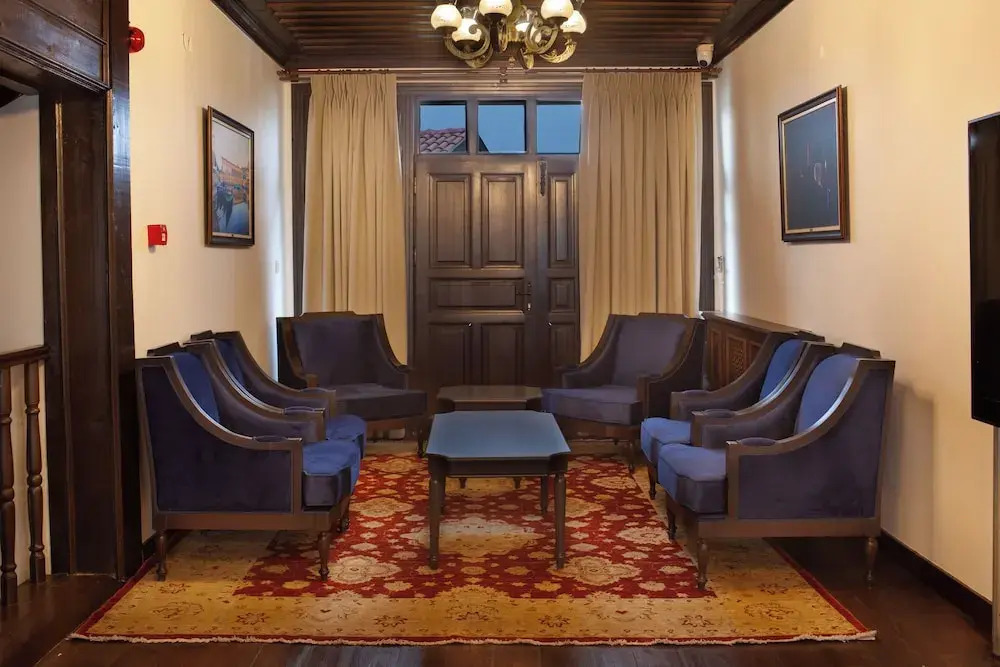 Sırçalı Hotel