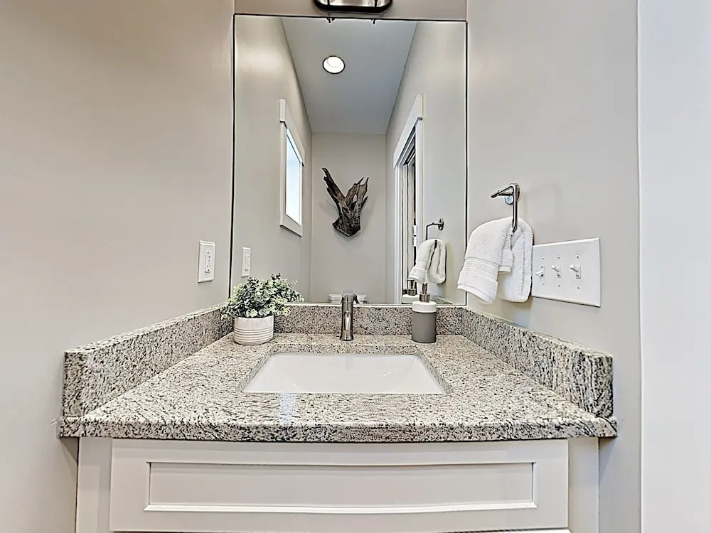 New Listing! Weaver: A Modern Lake Louise Gem 4 Bedroom Home