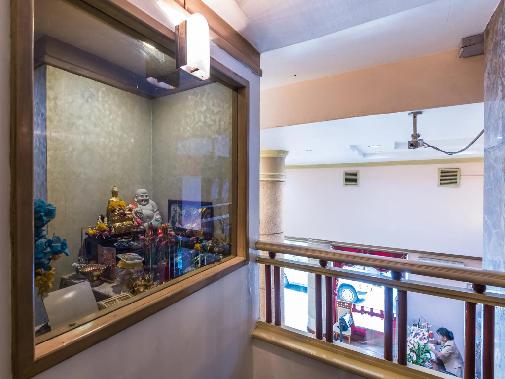 Silom Avenue Inn