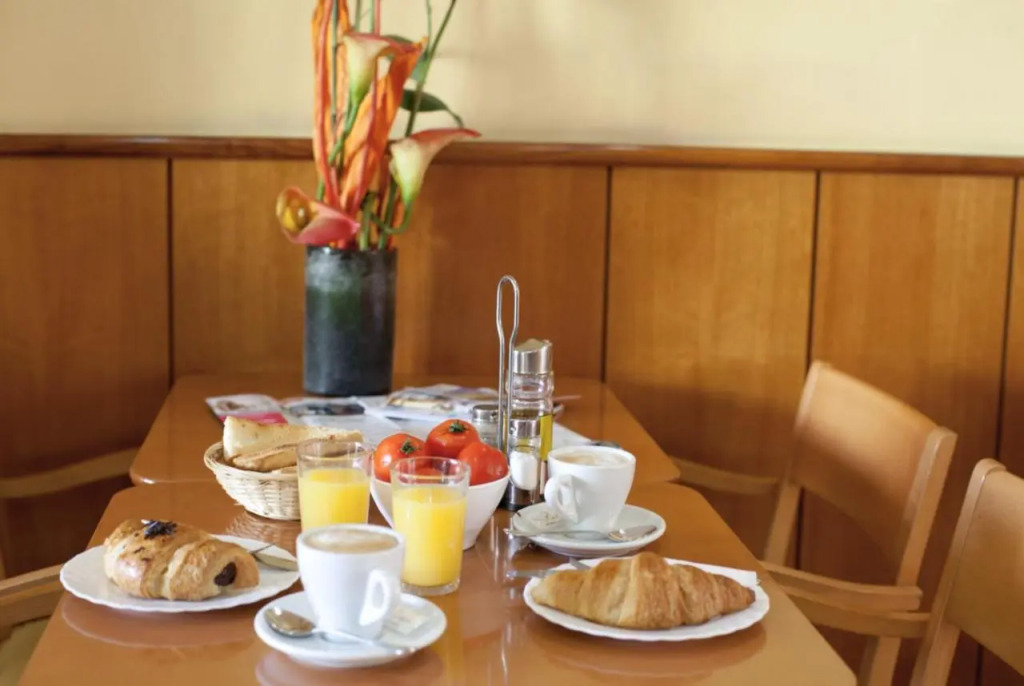 Hotel Ciutat De Sant Adria