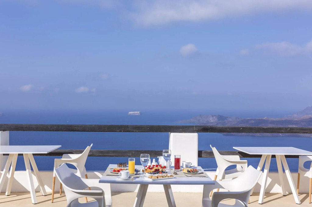 Azzurro Suites