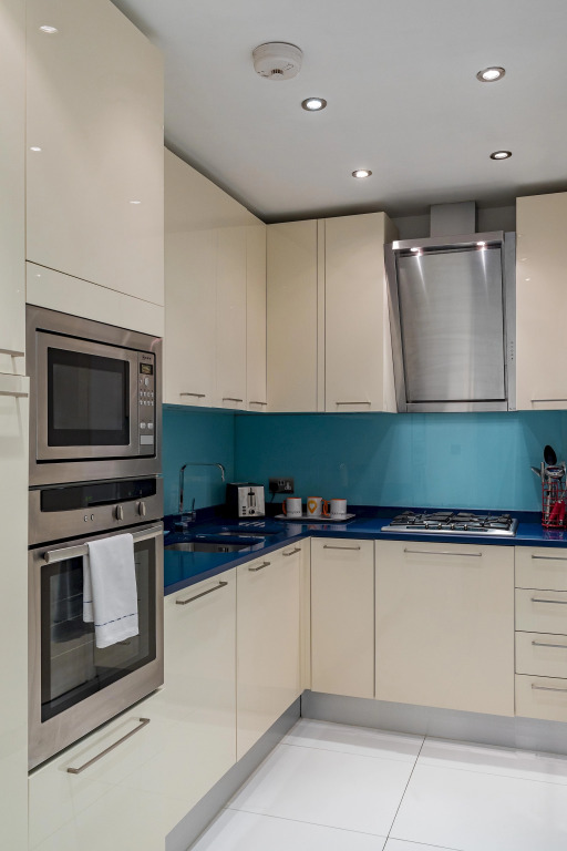 3-bed 3-bath with a private patio in Belgravia
