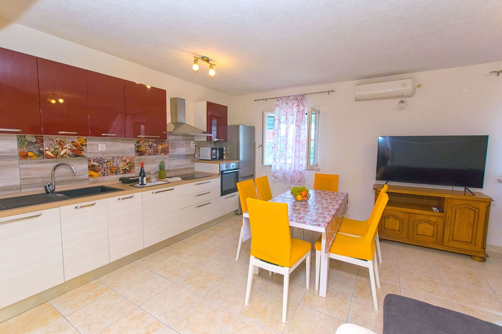 Marijana Bol Apartments