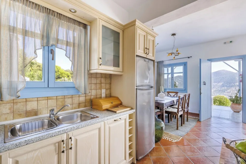 Villa Avaton With Magnificent sea View and Skopelos Town