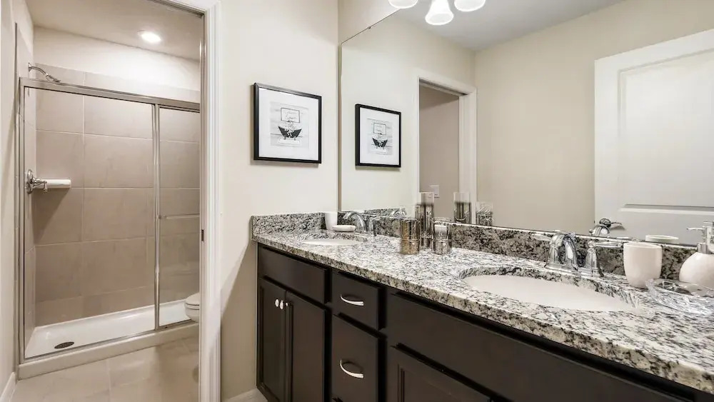 Spacious Home: Private Pool & Resort Access