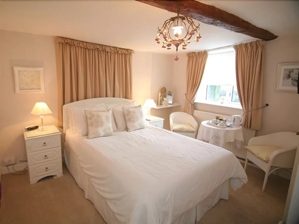 Cross Keys Cottage - Guest house
