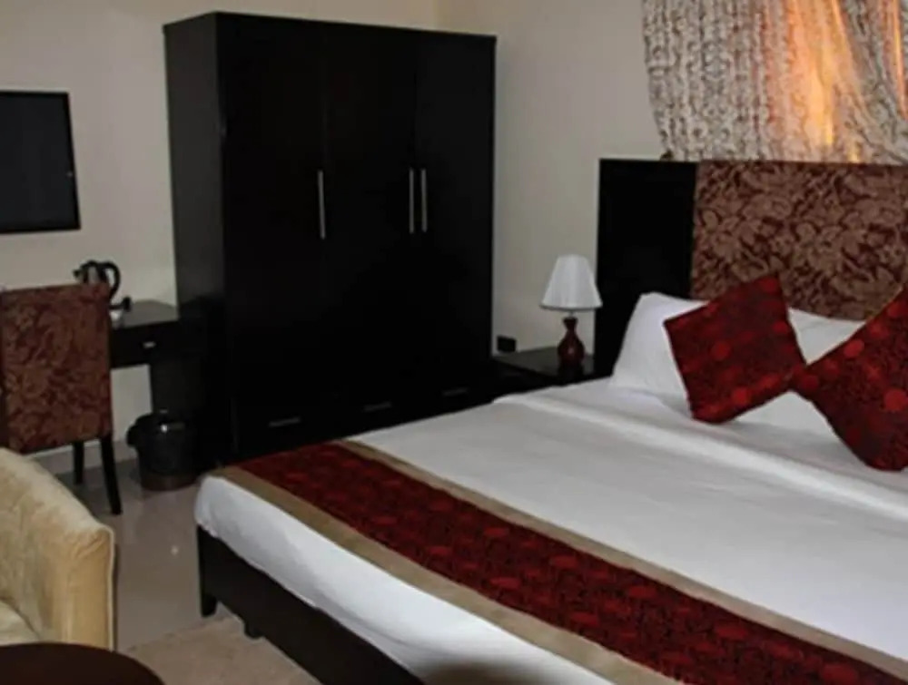 Stonehedge Hotels