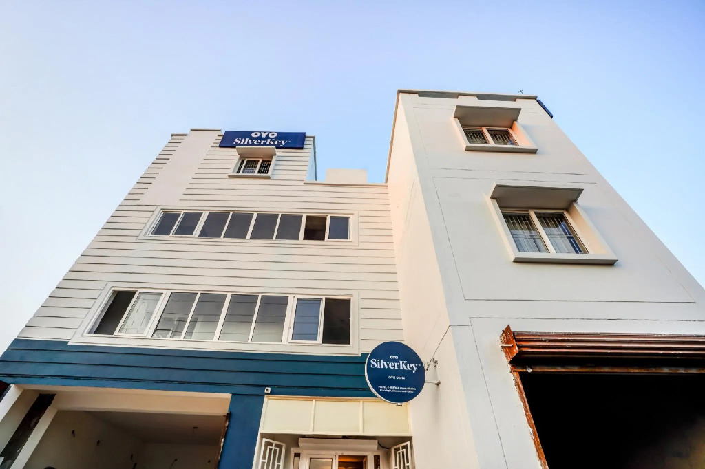 Silver Key Executive Stays 60474 My Homes & Hotels