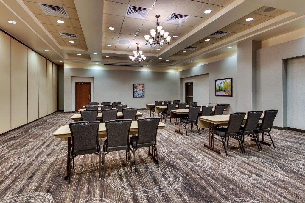 Drury Inn & Suites Phoenix Happy Valley