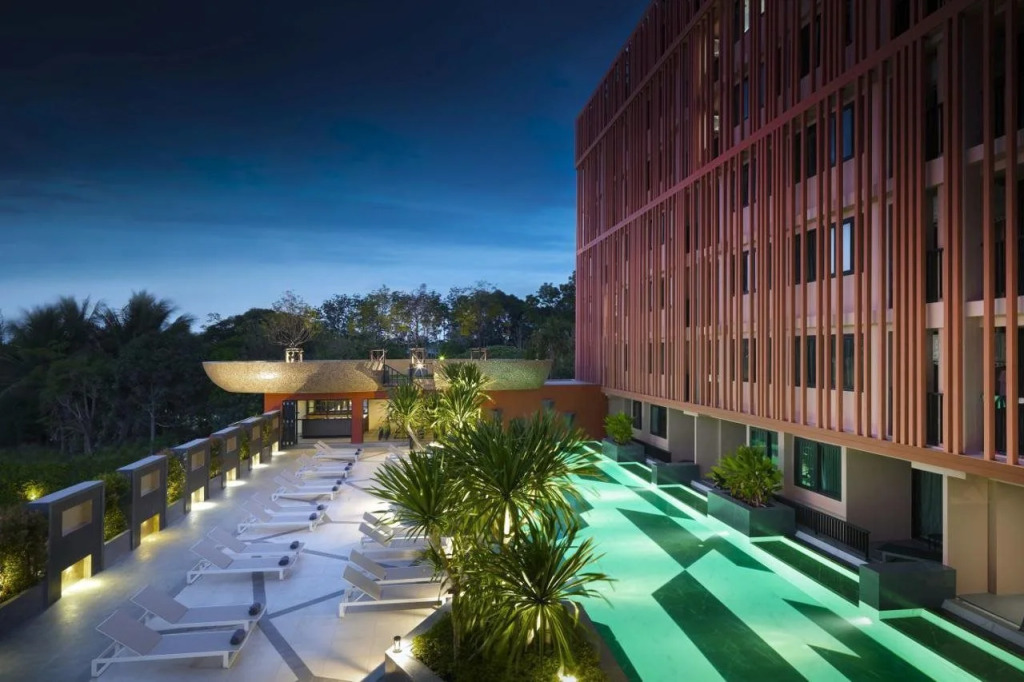 PRIME TOWN - Posh & Port Hotel PHUKET