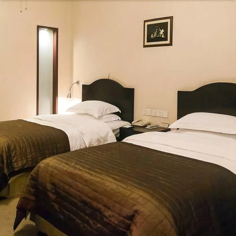 Goldenplam Hotel