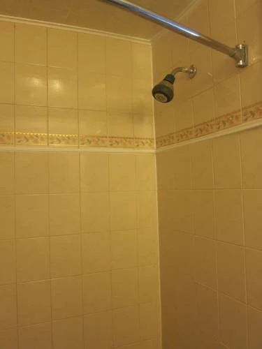 Pari's Motel