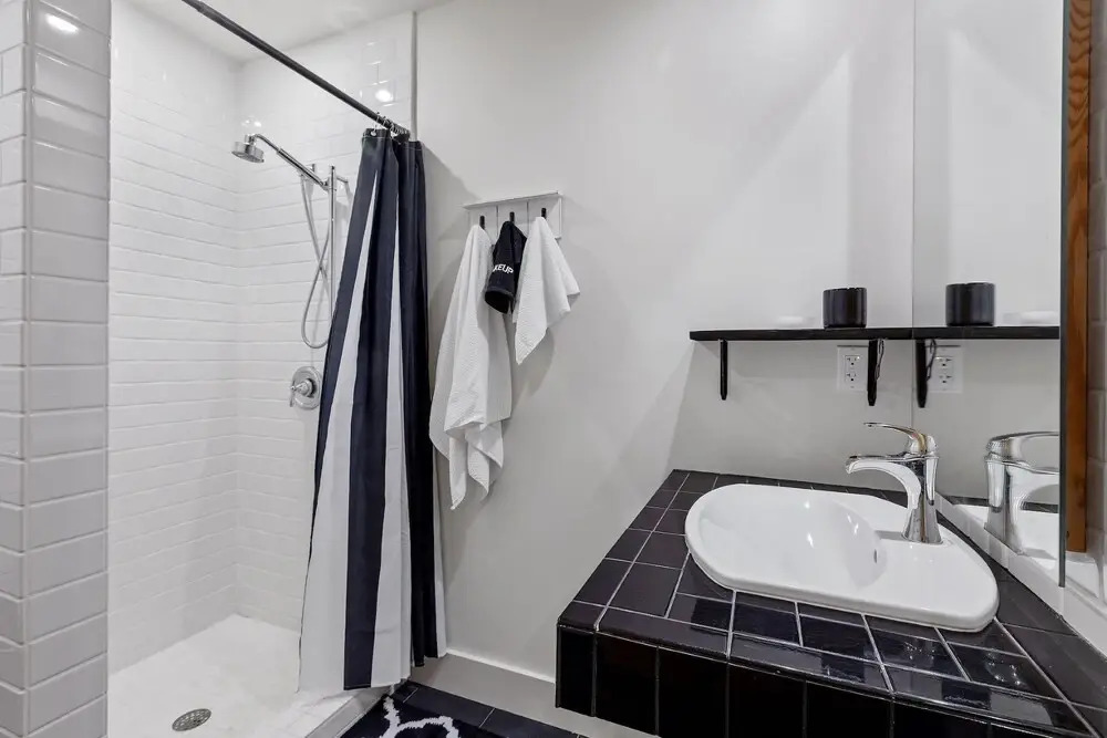 Opals Retreat - Pet Friendly 2 Bedroom Cottage by Redawning
