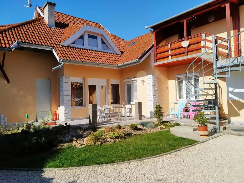4 Évszak Apartman