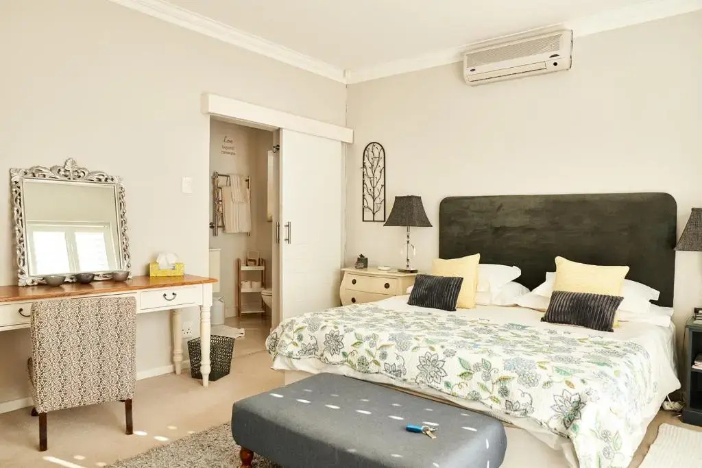 18 Abbotsford