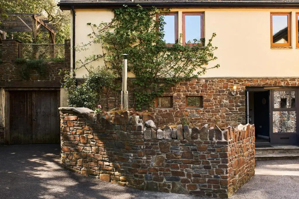 Swallows End - Apartment with hot tub, sauna and pool