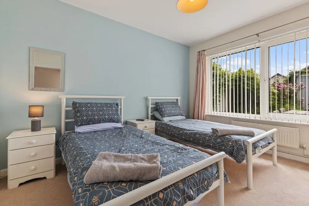Sea Charm - Cosy Bungalow Near Beach and Village