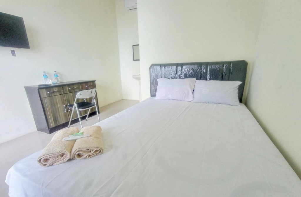 Grand Kencana Guesthouse Syariah near Wisata Bahari Lamongan
