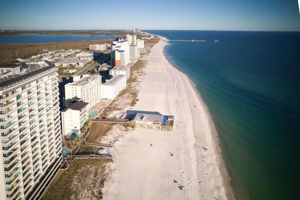 Penthouse with panoramic view of Gulf Shores