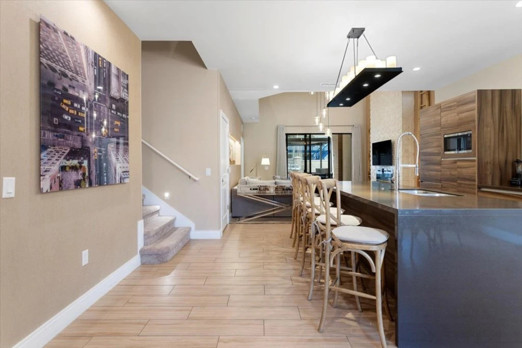 4 Bedrooms - 4,5 Bathrooms - Magic Village 7541 Bd