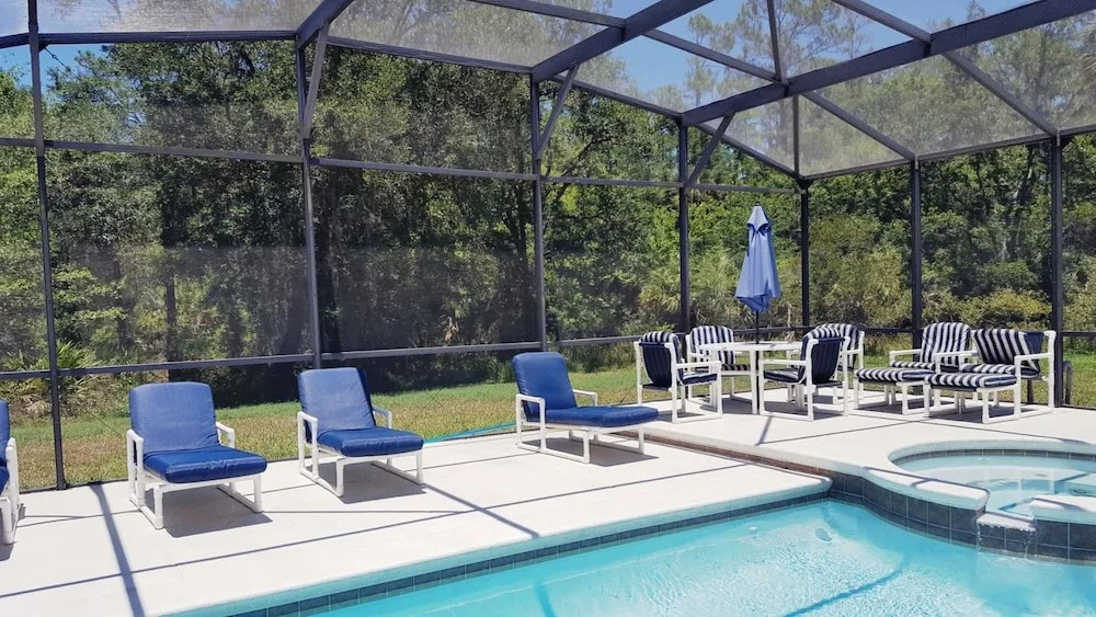Spacious 6 Bedroom Villa