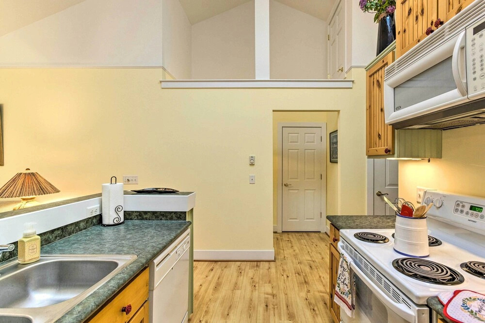 Near Ice Fishing & Snowmobiling: Frankfort Home