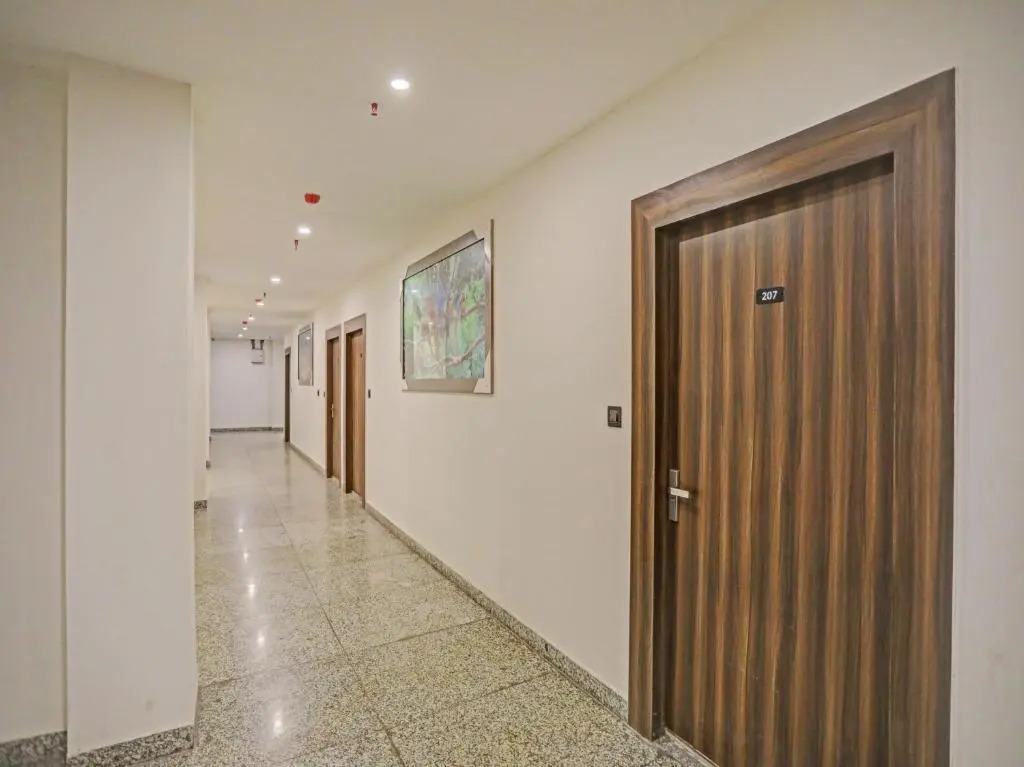 Hotel Noida Grand 58