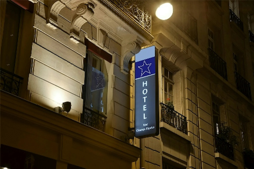 Star Champs-Elysées