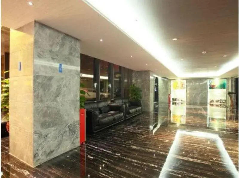 Uzone Serviced Apartment
