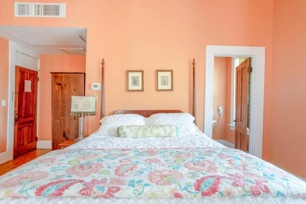 The Belmont Inn by OYO
