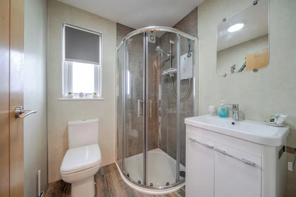 1 Bed Cabin - Sleeps 2 - Pets - 2 Min To Beach