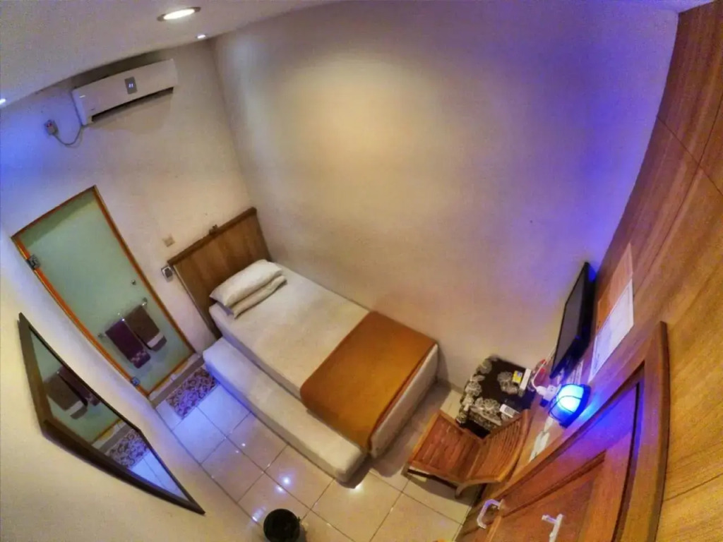 Cabin Hotel Bhayangkara