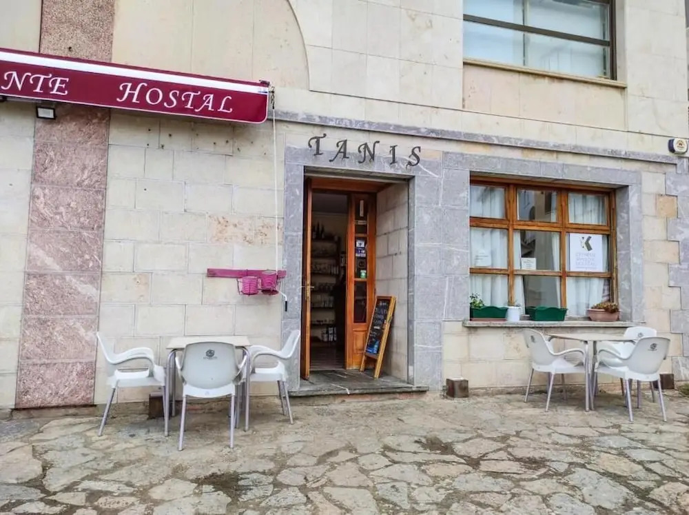 Hostal Restaurante Tanis