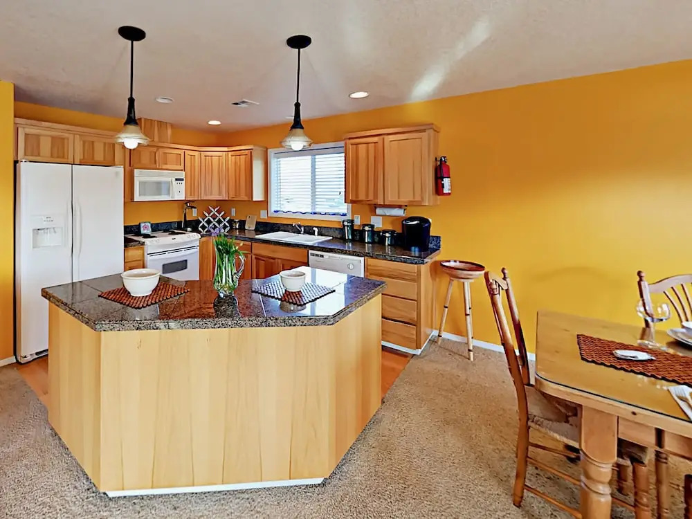 416 17th Avenue Home 4 Bedrooms 2.5 Bathrooms Home