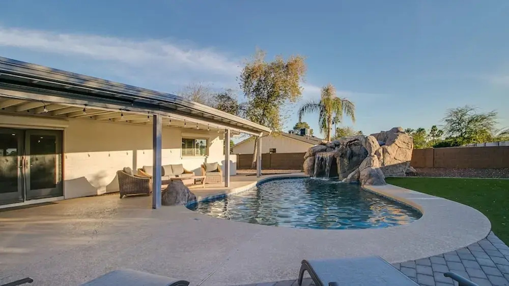 Relaxing 4 Bdrm Retreat in the Heart of Scottsdale