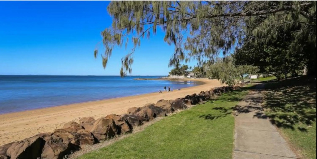 WOODY Pt - AMAZING 1970s SHARE HOUSE BY THE SEA-4 rooms available