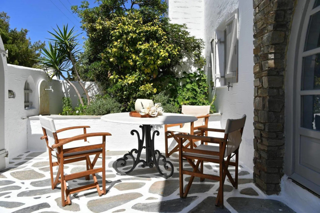 Santa Flora 3 Bedroom House â Parikiaâs Edge