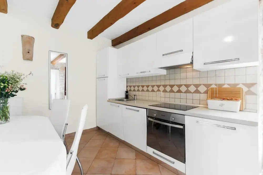 Holiday House with Private Pool Villa Ladybug