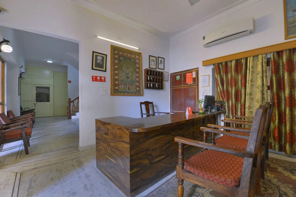 Chandra Prakash Hotel